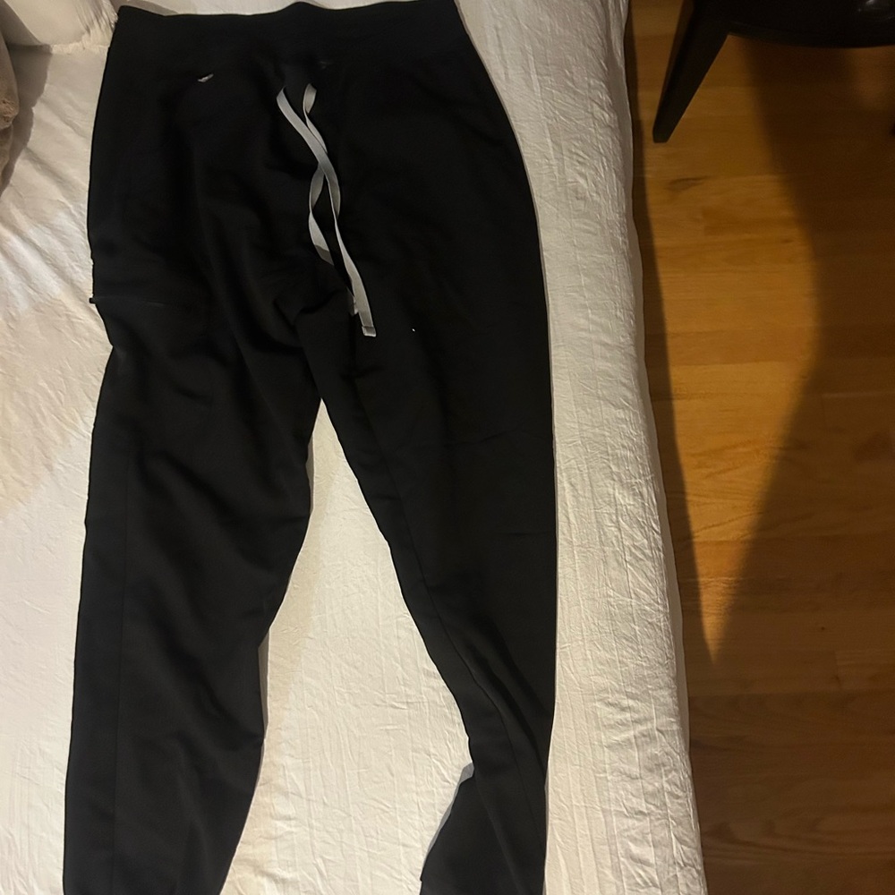 Figs Black Women's Zamora Jogger Pants M/P